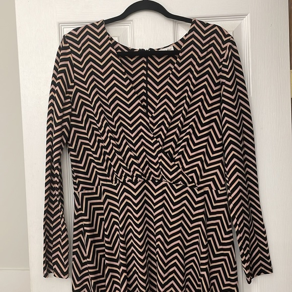 XL zigzag print mini dress long sleeves - Picture 4 of 8
